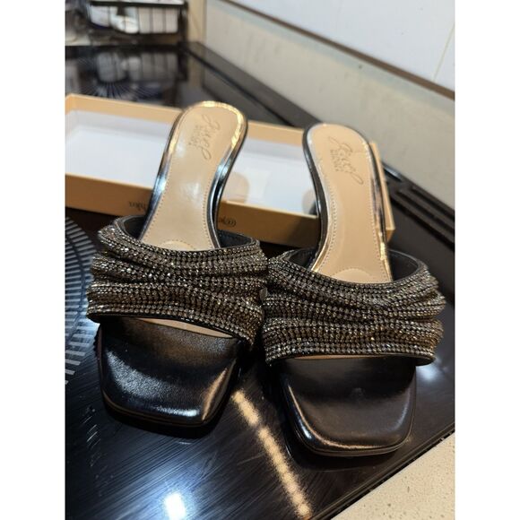 Badgley Mischka Jewel Kitten Heels Women's - Picture 3 of 7